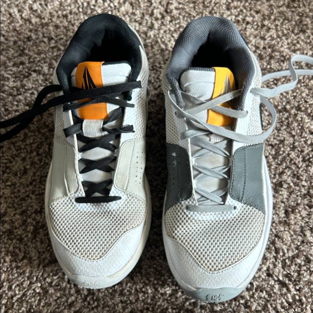 Like New Nike Ja 1 Basketball Shoe Light Ja Morant Mens shoe Size 9  .